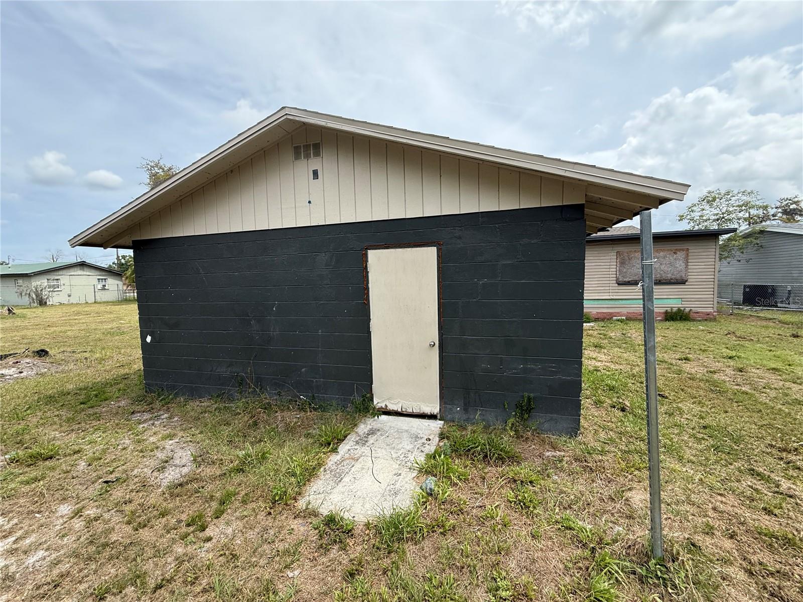 Image 16 of 17 For 5926 Crafton Drive