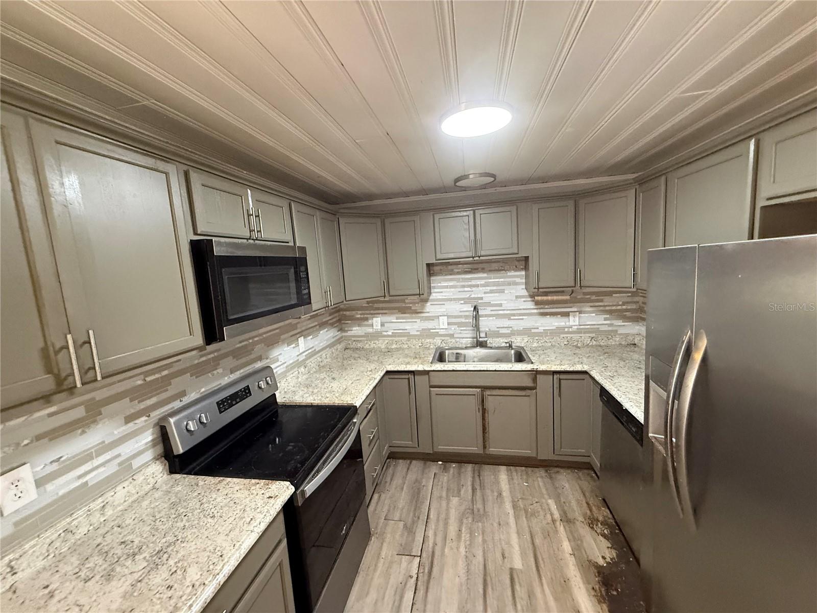 Image 7 of 17 For 5926 Crafton Drive