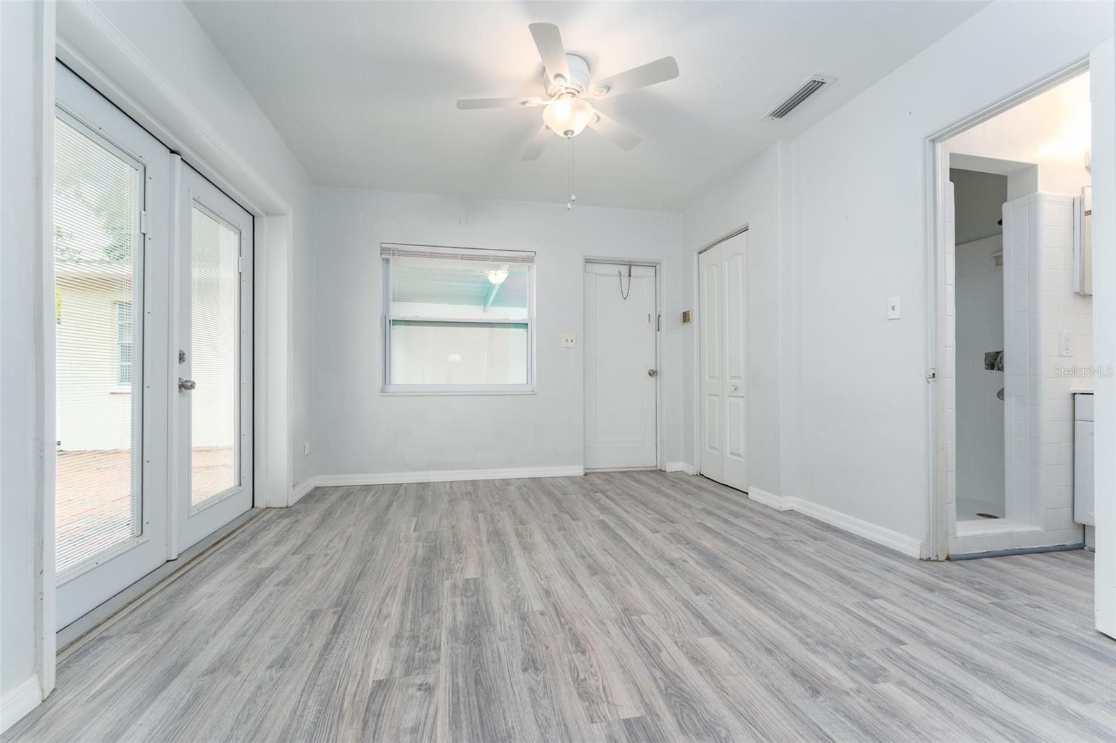 Image 12 of 49 For 811 20th Avenue N