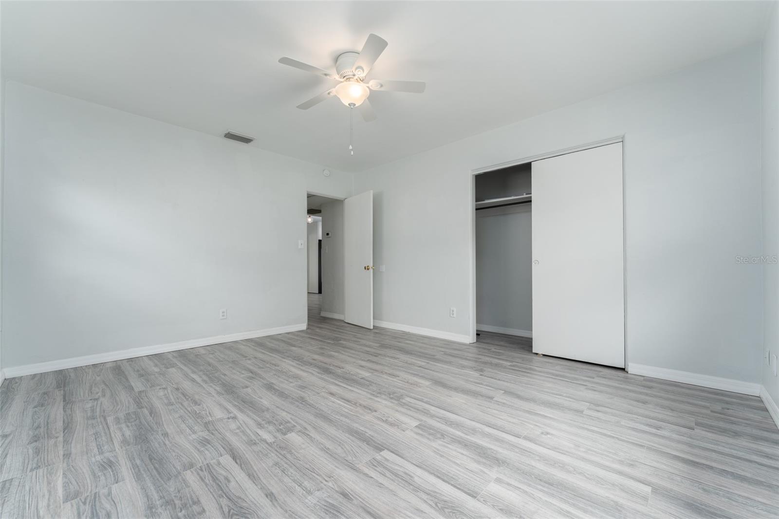 Image 14 of 49 For 811 20th Avenue N