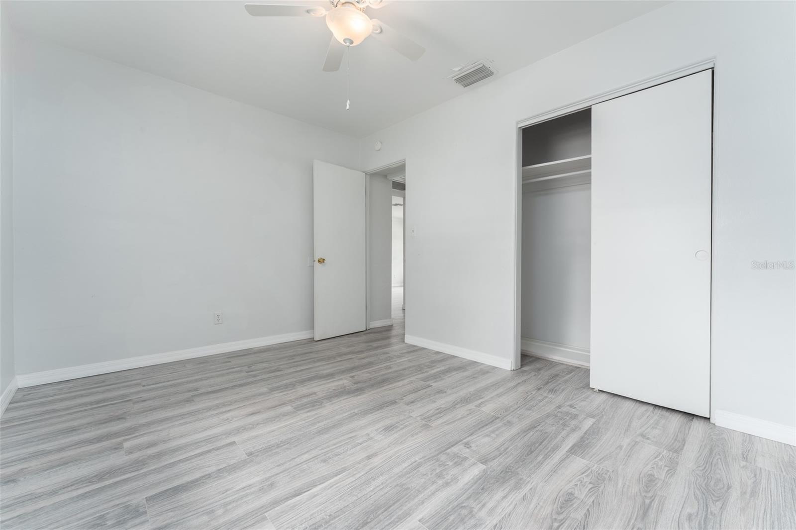 Image 18 of 49 For 811 20th Avenue N