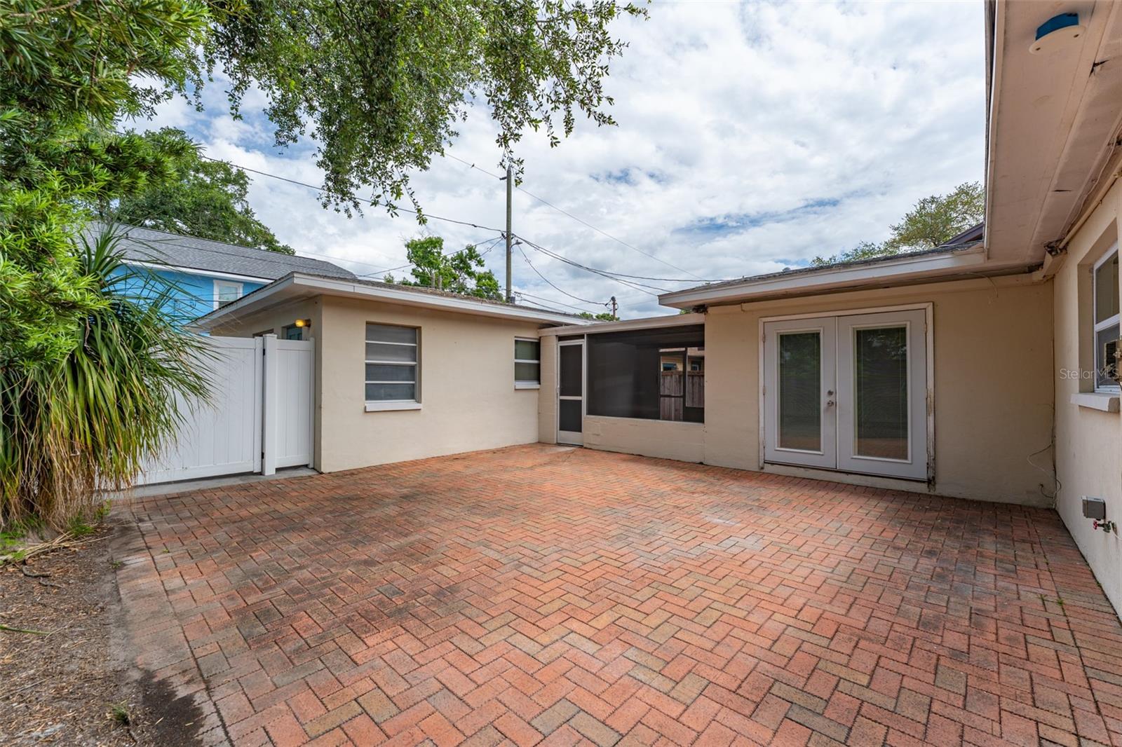 Image 23 of 49 For 811 20th Avenue N