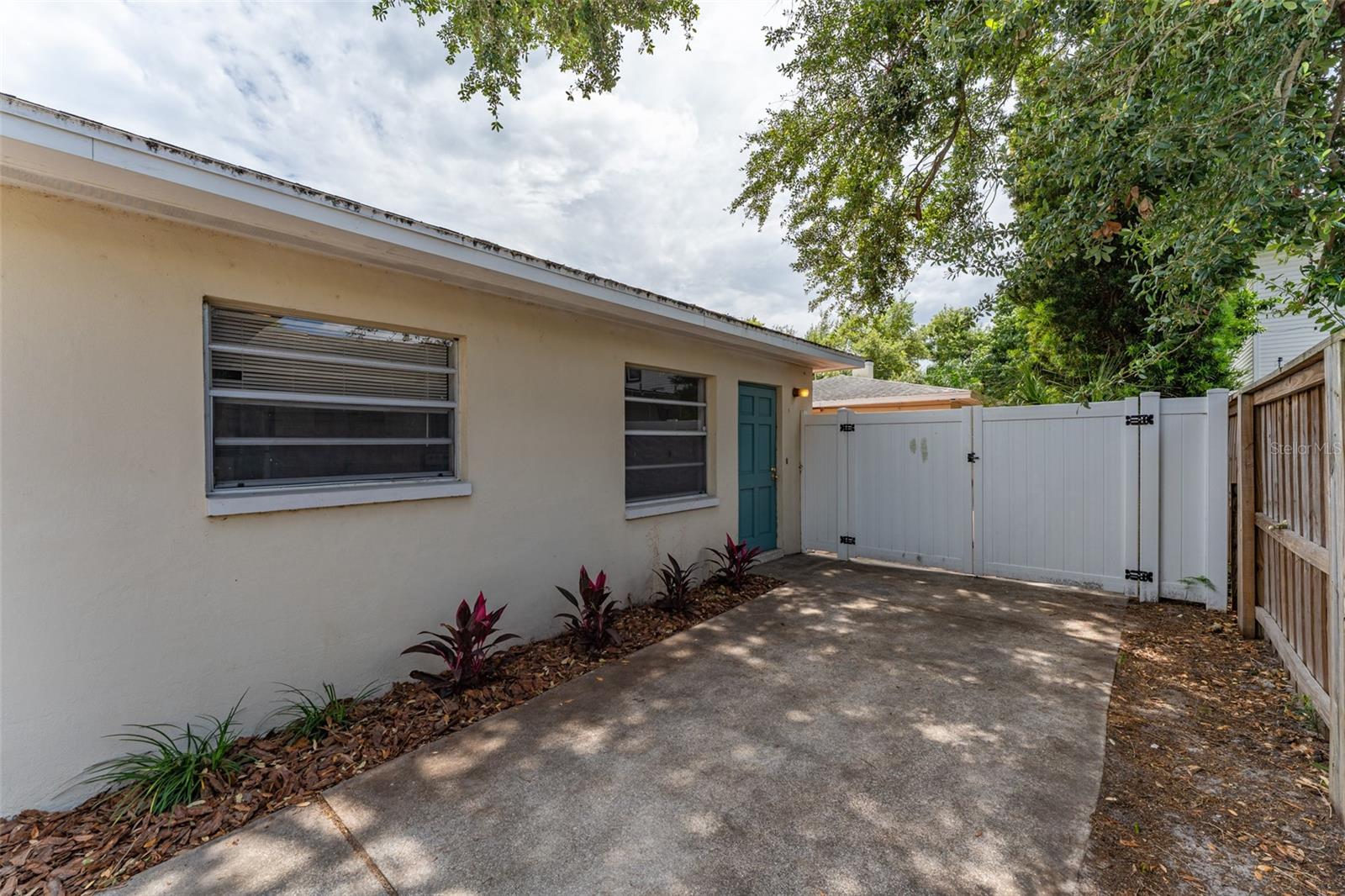 Image 26 of 49 For 811 20th Avenue N