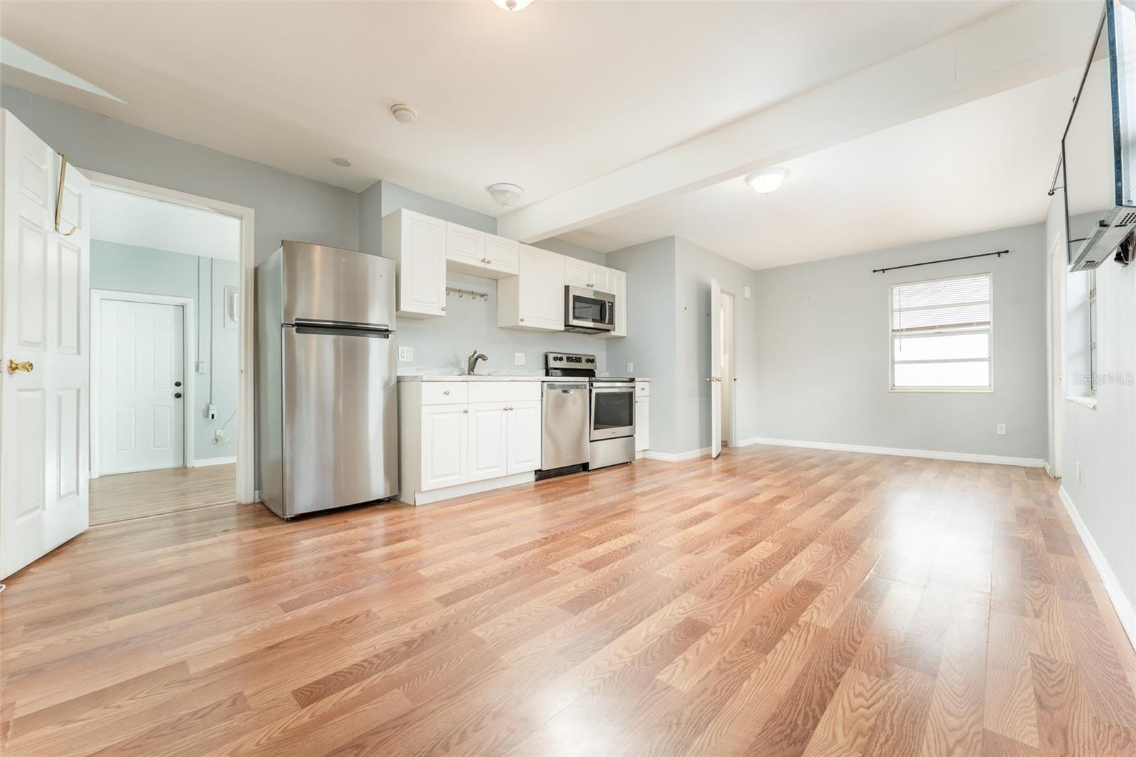 Image 30 of 49 For 811 20th Avenue N