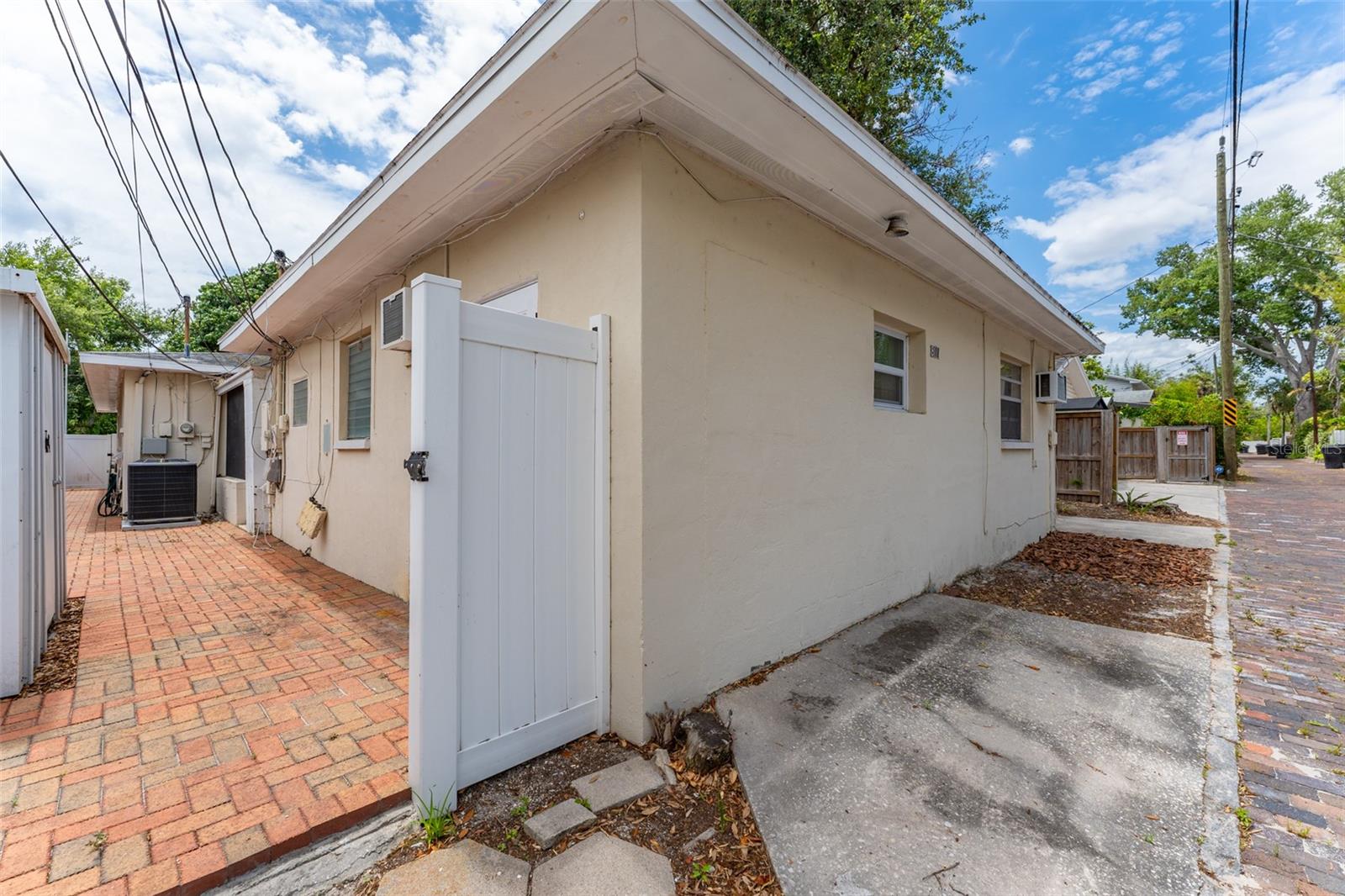 Image 41 of 49 For 811 20th Avenue N