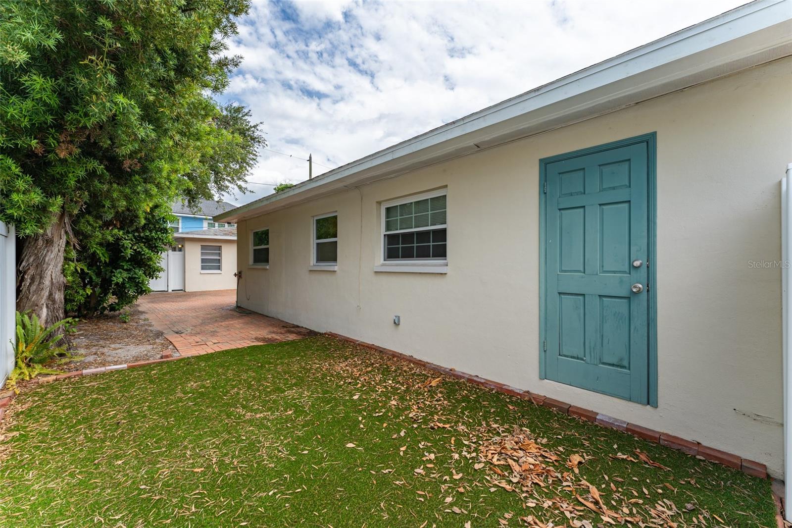 Image 43 of 49 For 811 20th Avenue N