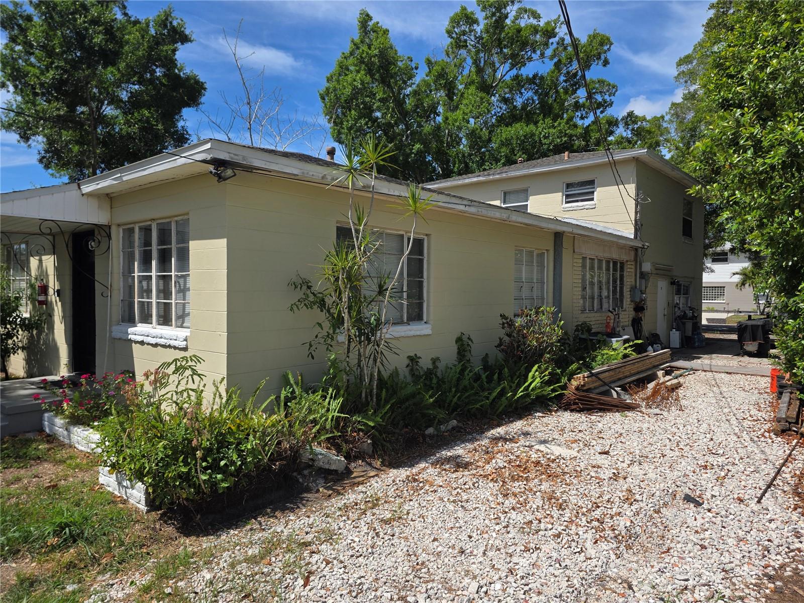 Image 5 of 13 For 4222 18th Street N