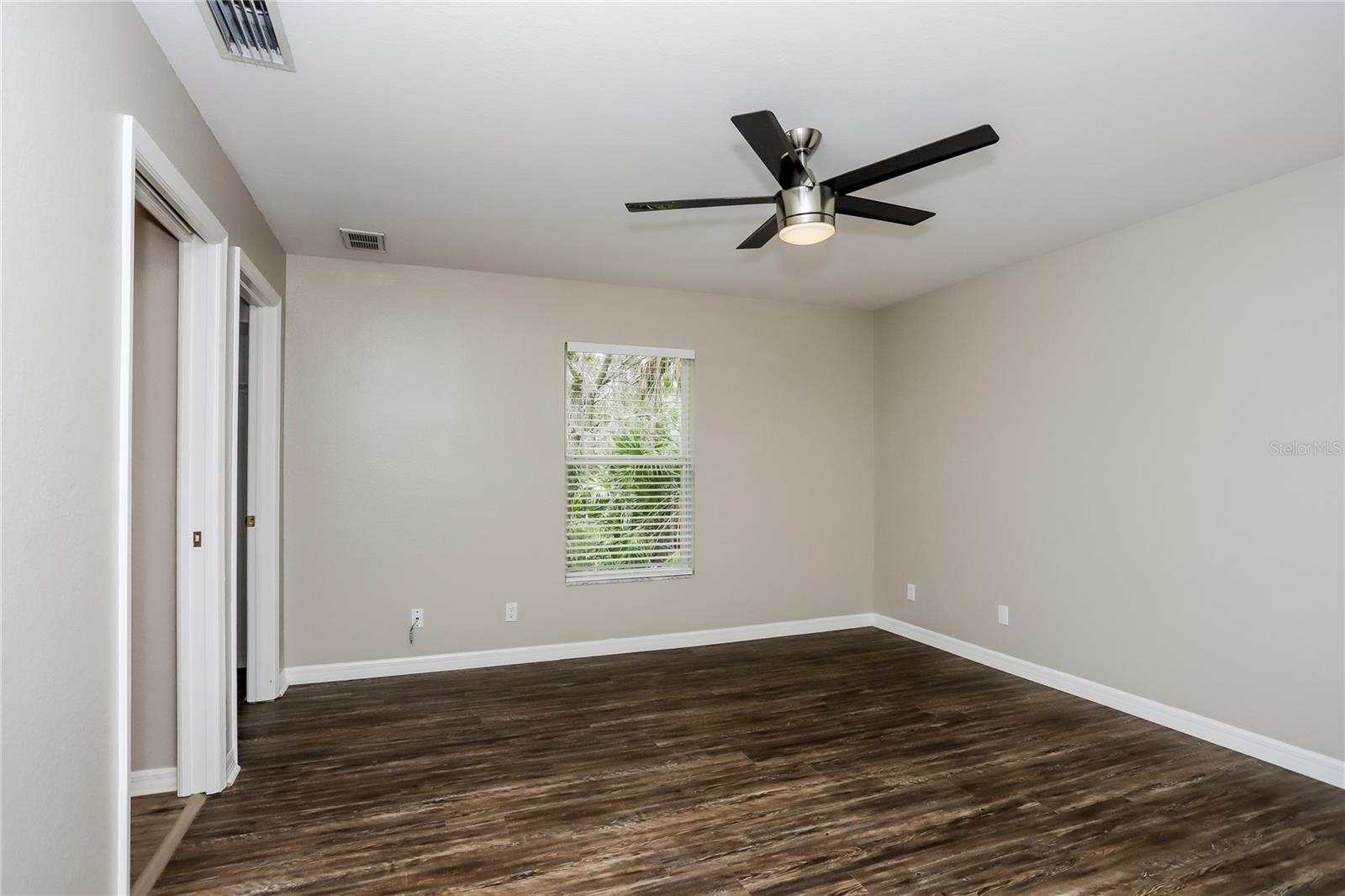 Image 13 of 15 For 2550 Comet Lane