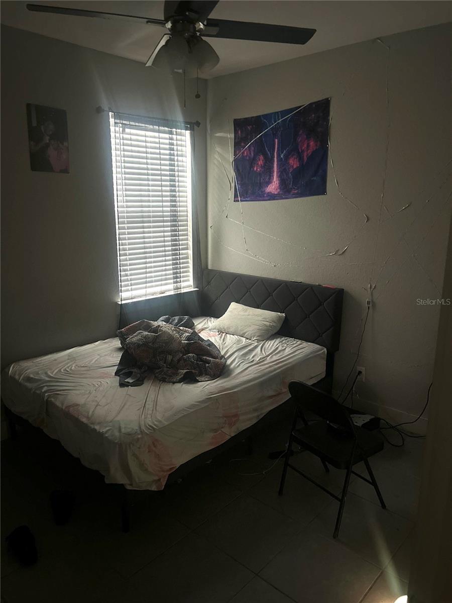 Image 11 of 16 For 305 Elderberry Court