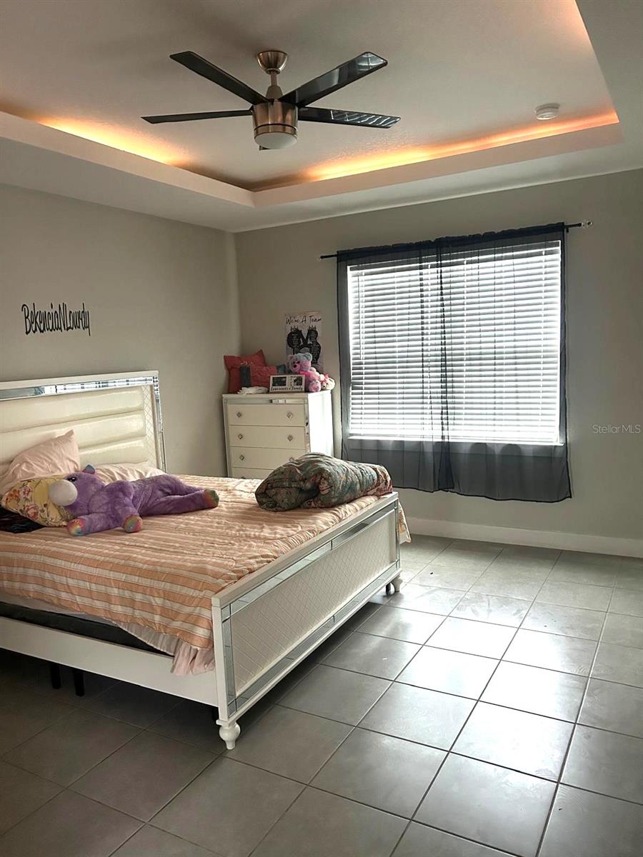 Image 7 of 16 For 305 Elderberry Court