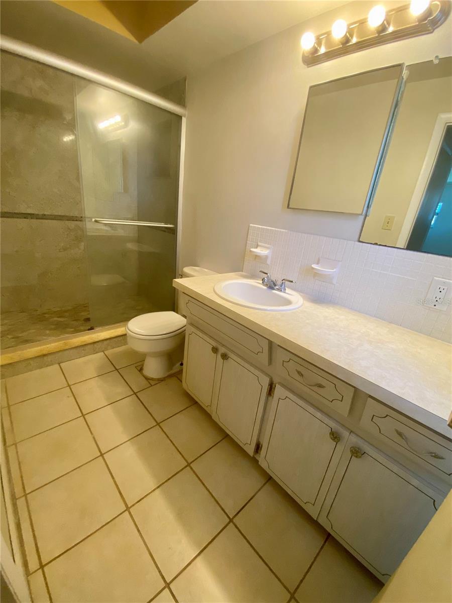 Image 14 of 33 For 2084 Ridgelane Road