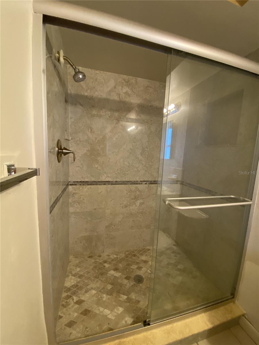 Image 16 of 33 For 2084 Ridgelane Road