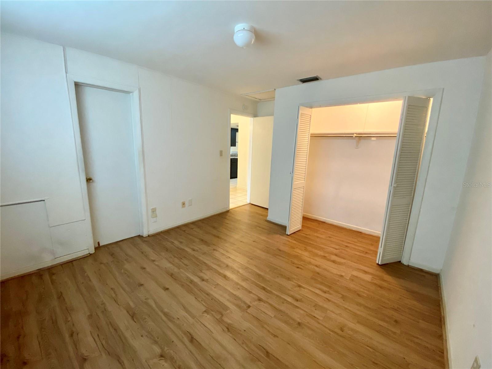 Image 19 of 33 For 2084 Ridgelane Road