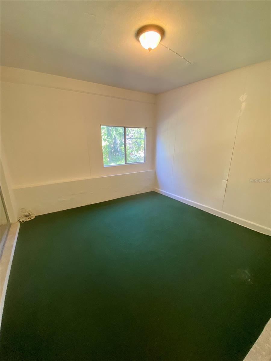 Image 21 of 33 For 2084 Ridgelane Road