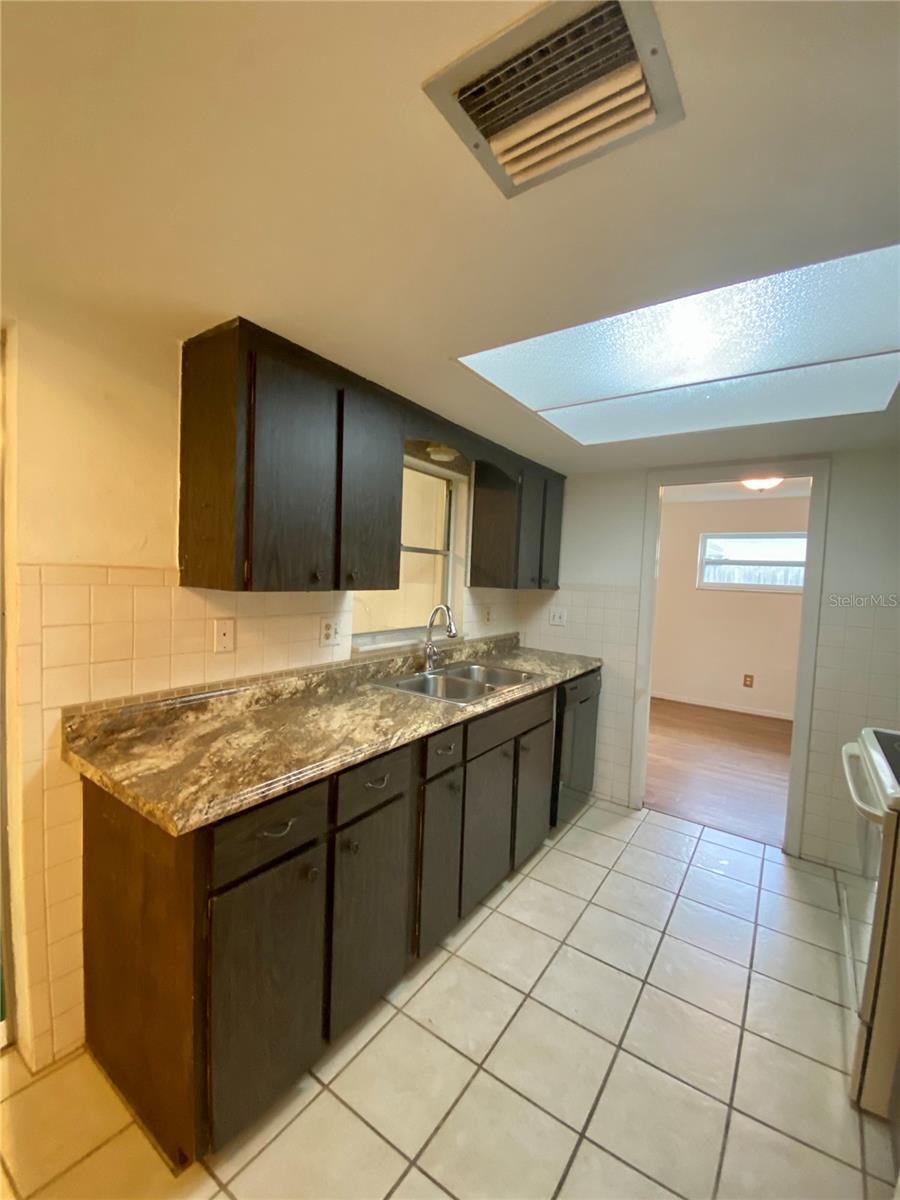 Image 7 of 33 For 2084 Ridgelane Road