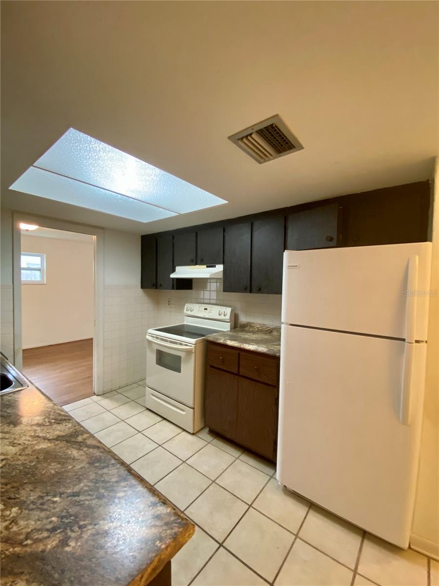 Image 9 of 33 For 2084 Ridgelane Road