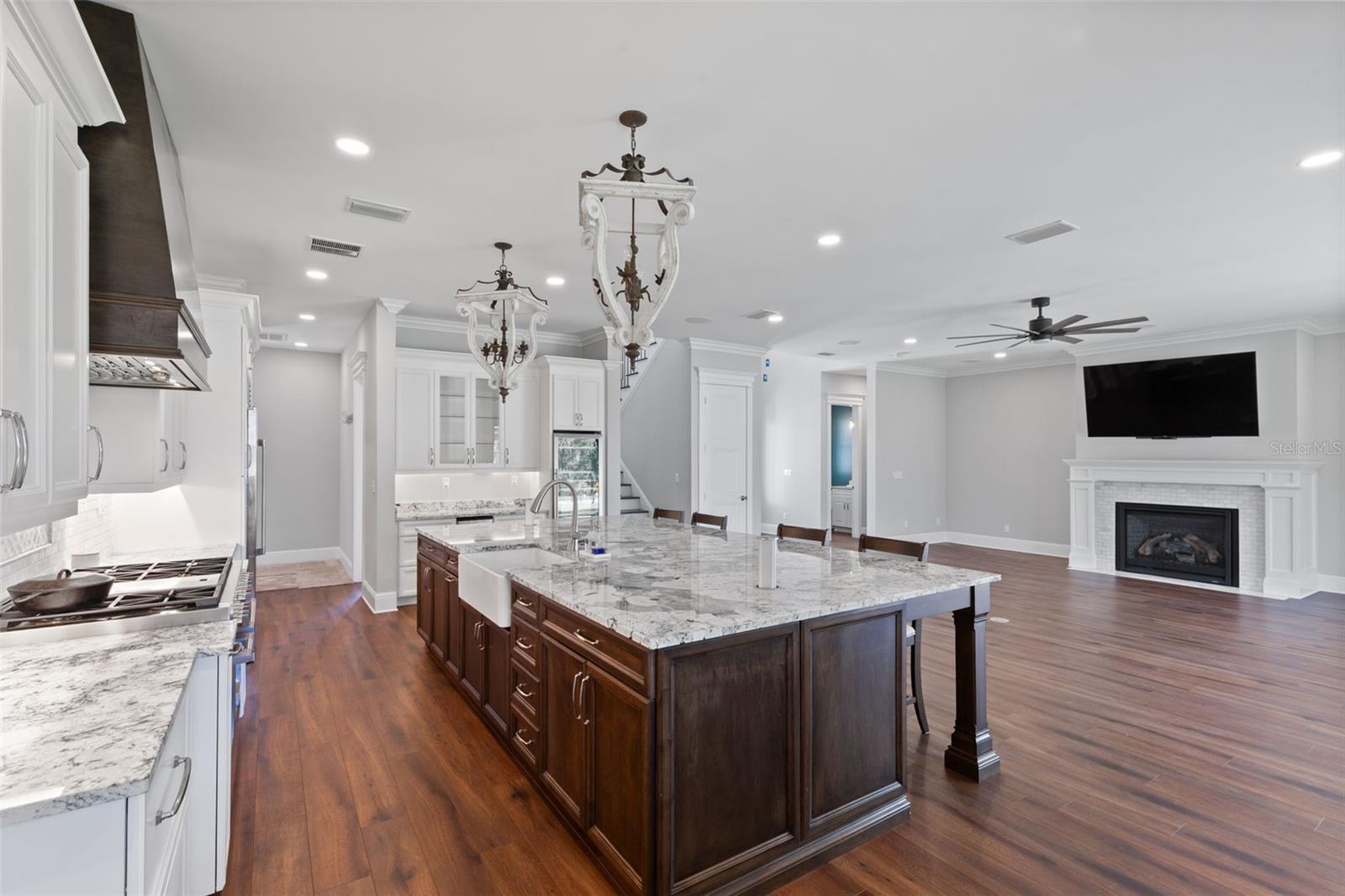 Image 10 of 43 For 3321 Kingsway Road