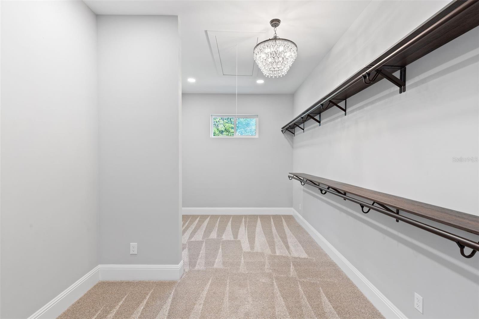 Image 27 of 43 For 3321 Kingsway Road