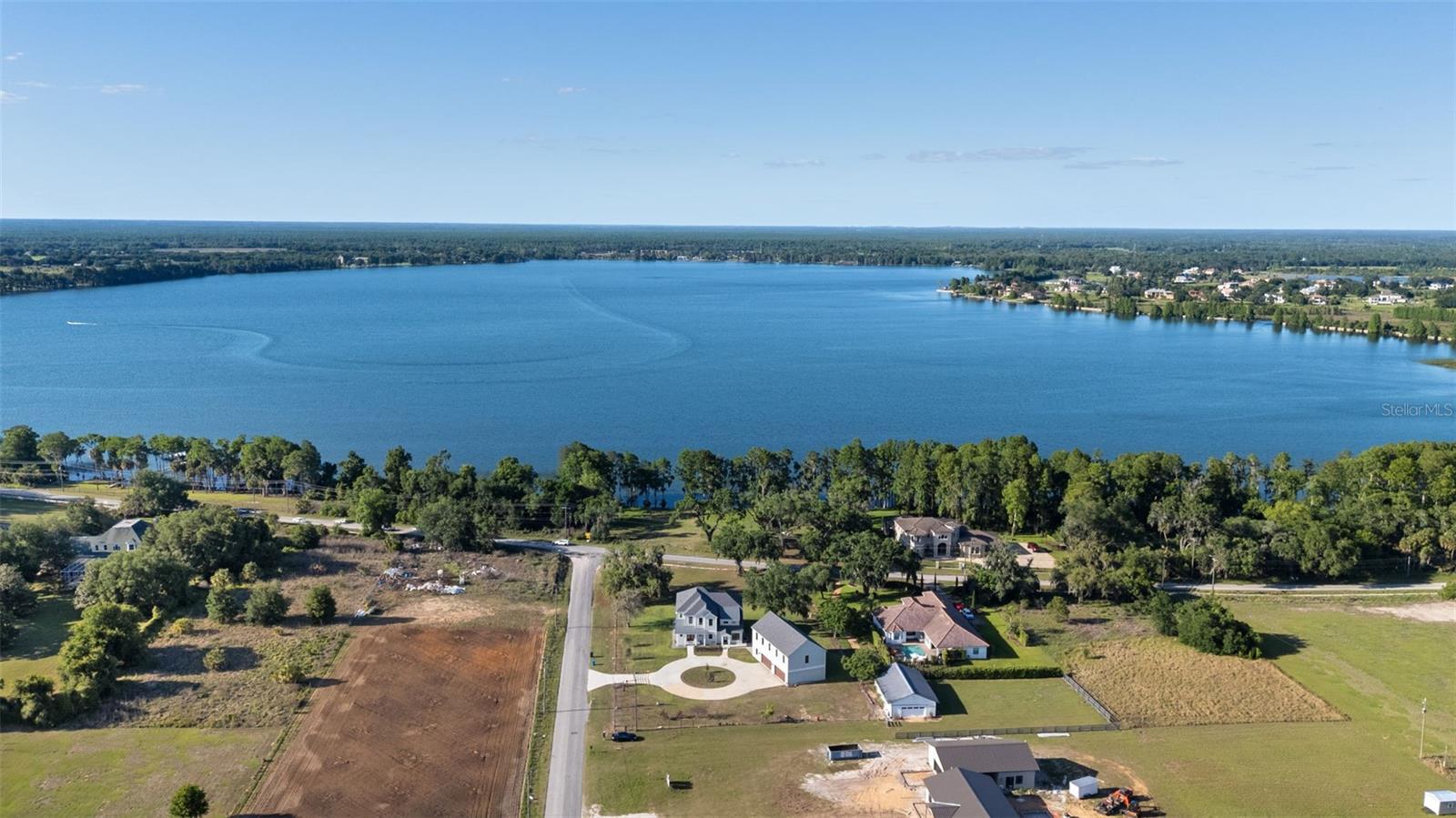 Image 3 of 43 For 3321 Kingsway Road