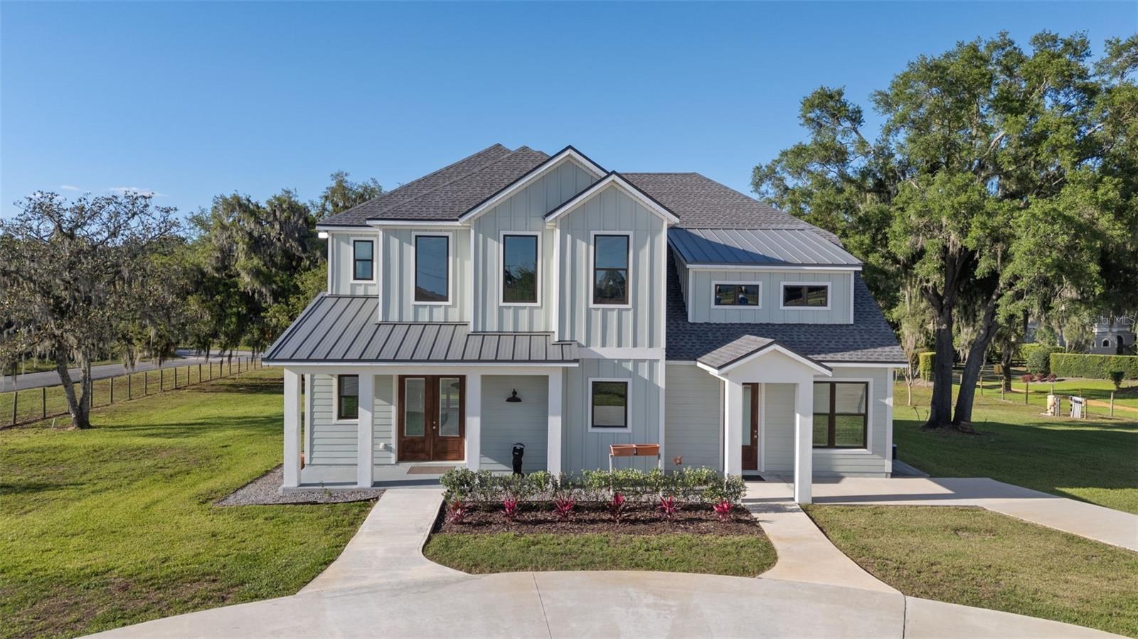 Image 4 of 43 For 3321 Kingsway Road