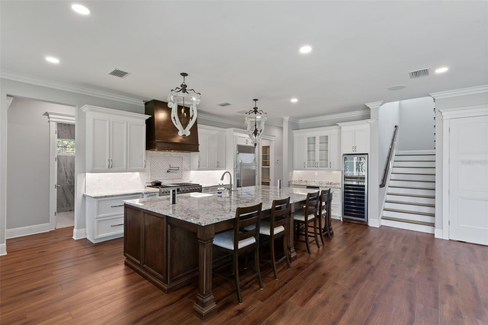 Image 9 of 43 For 3321 Kingsway Road