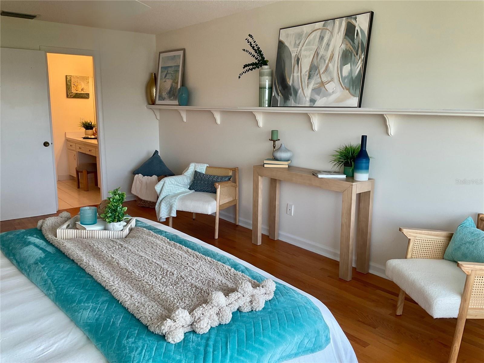 Image 21 of 24 For 100 Bluff View Drive 308a