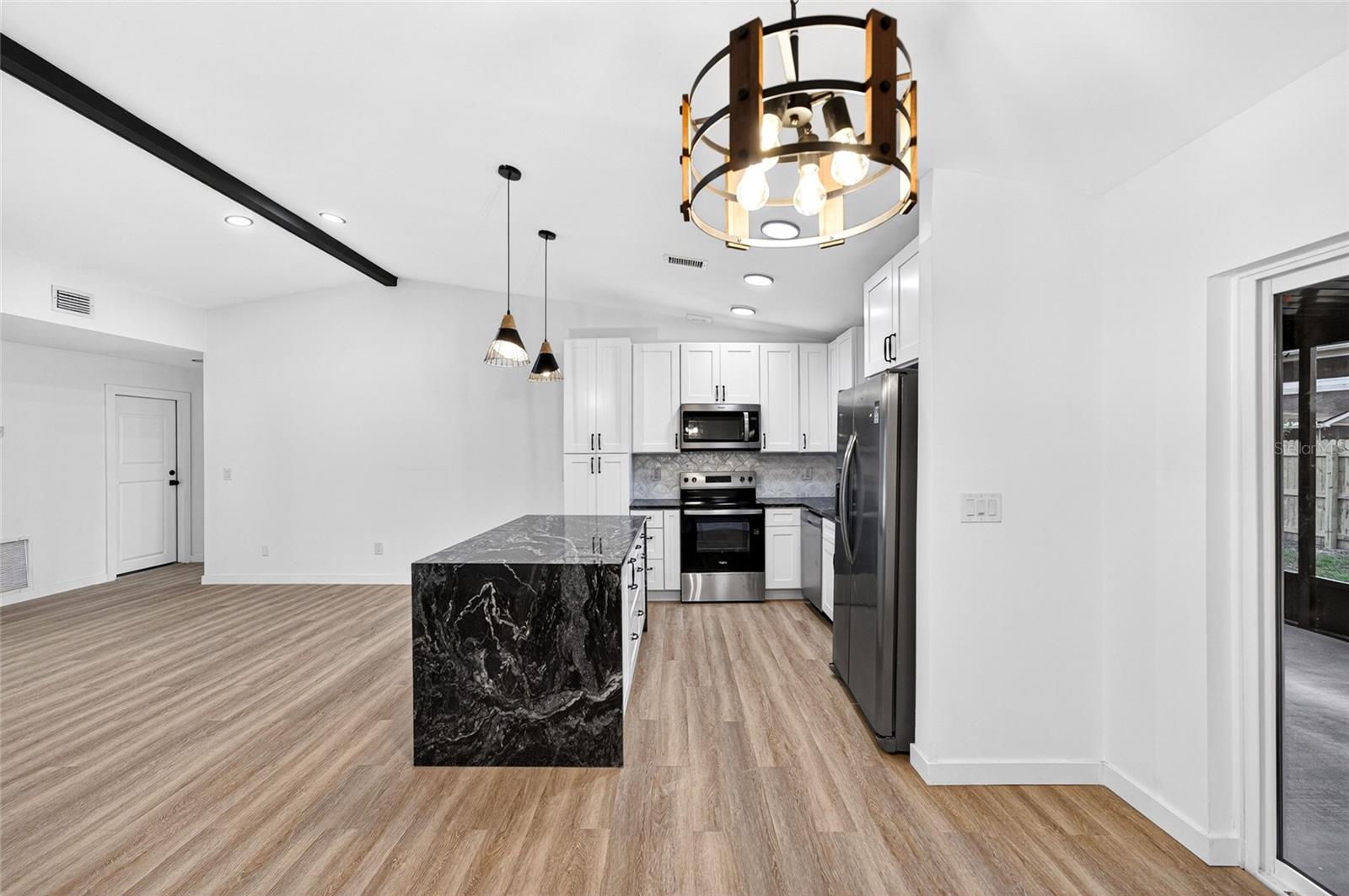 Image 11 of 35 For 14841 Oak Vine Drive