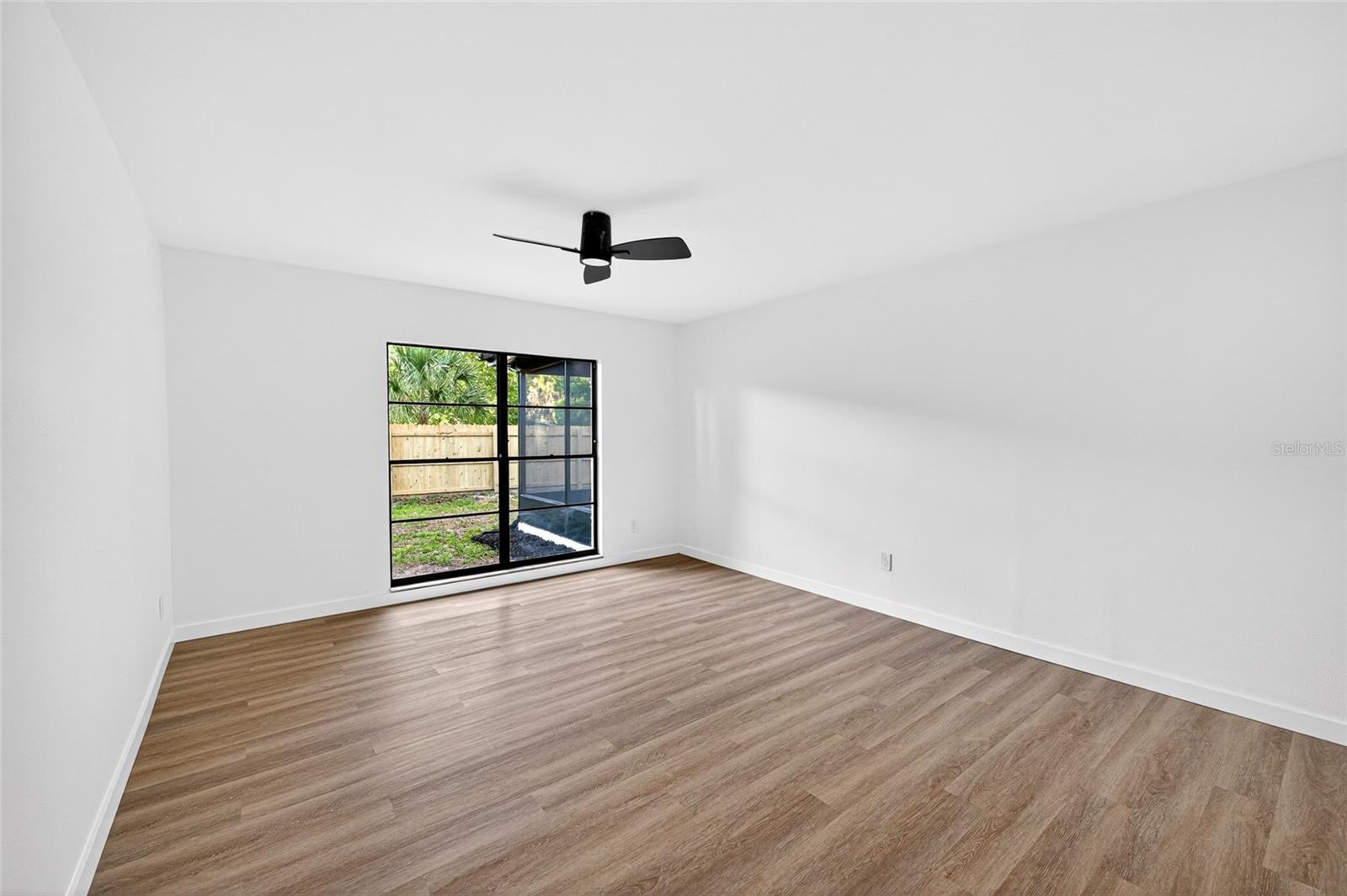 Image 19 of 35 For 14841 Oak Vine Drive