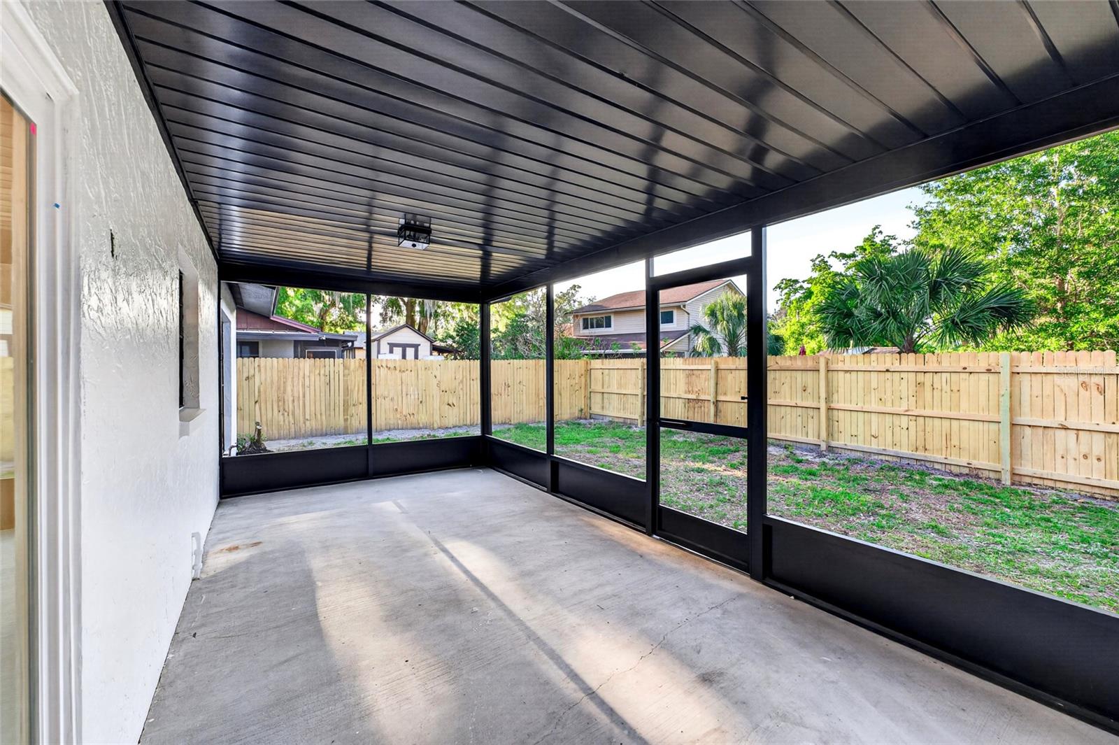 Image 25 of 35 For 14841 Oak Vine Drive