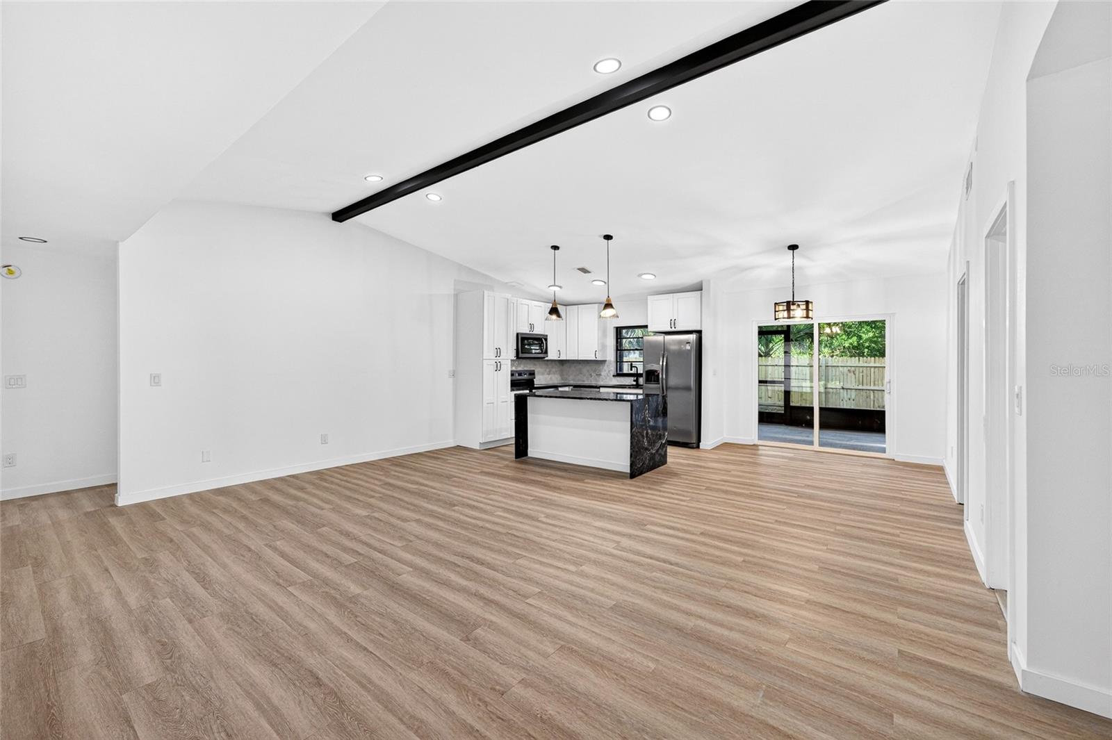 Image 6 of 35 For 14841 Oak Vine Drive