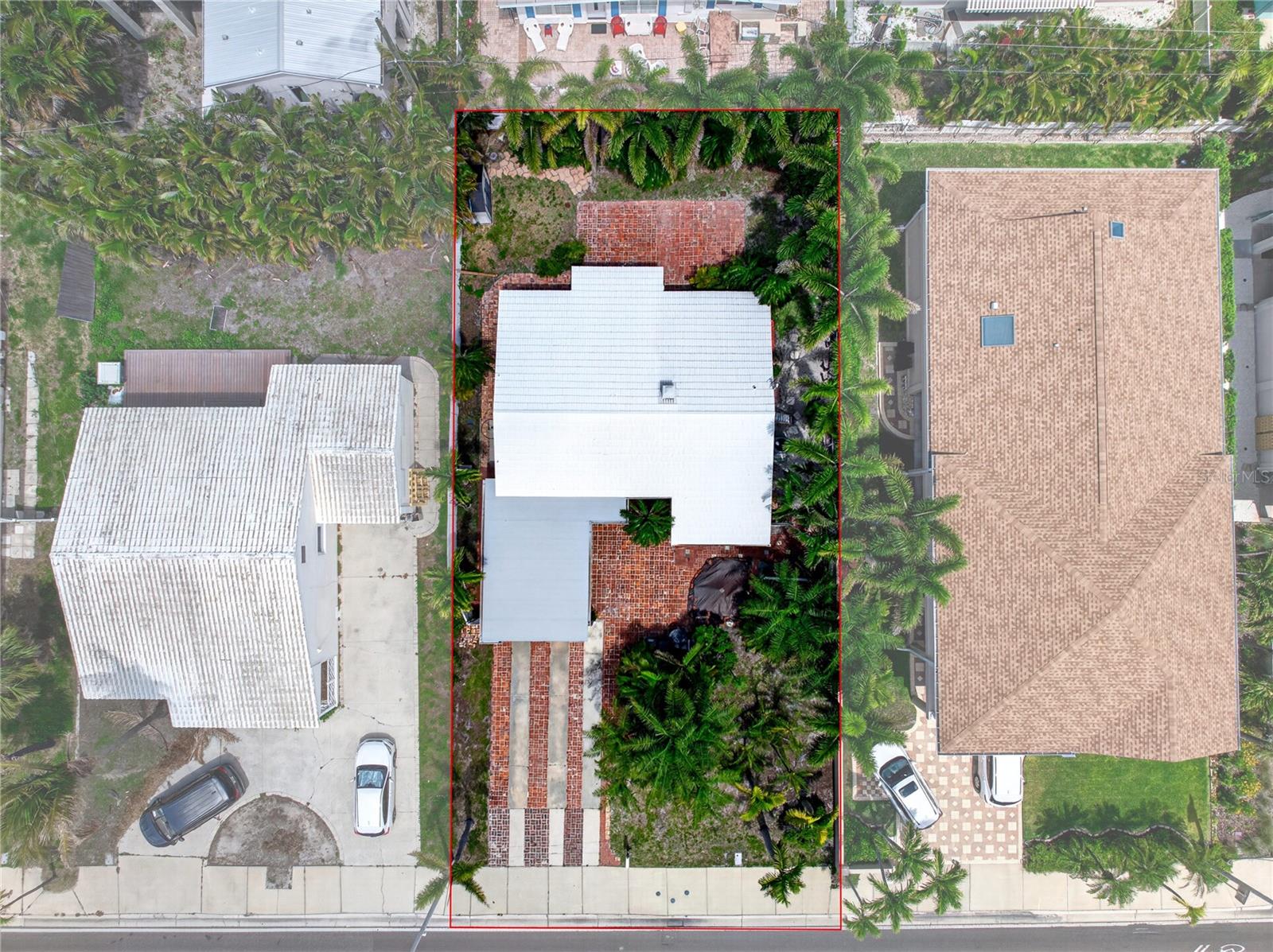 Image 12 of 50 For 16107 Gulf Boulevard