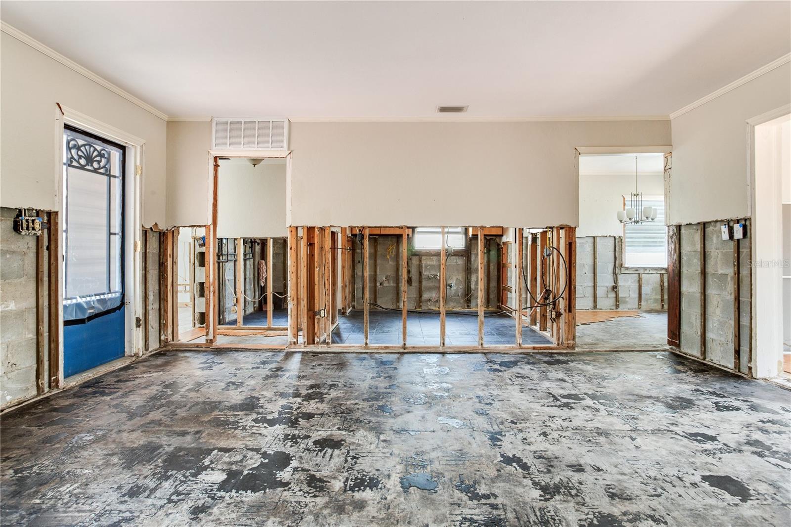 Image 22 of 50 For 16107 Gulf Boulevard