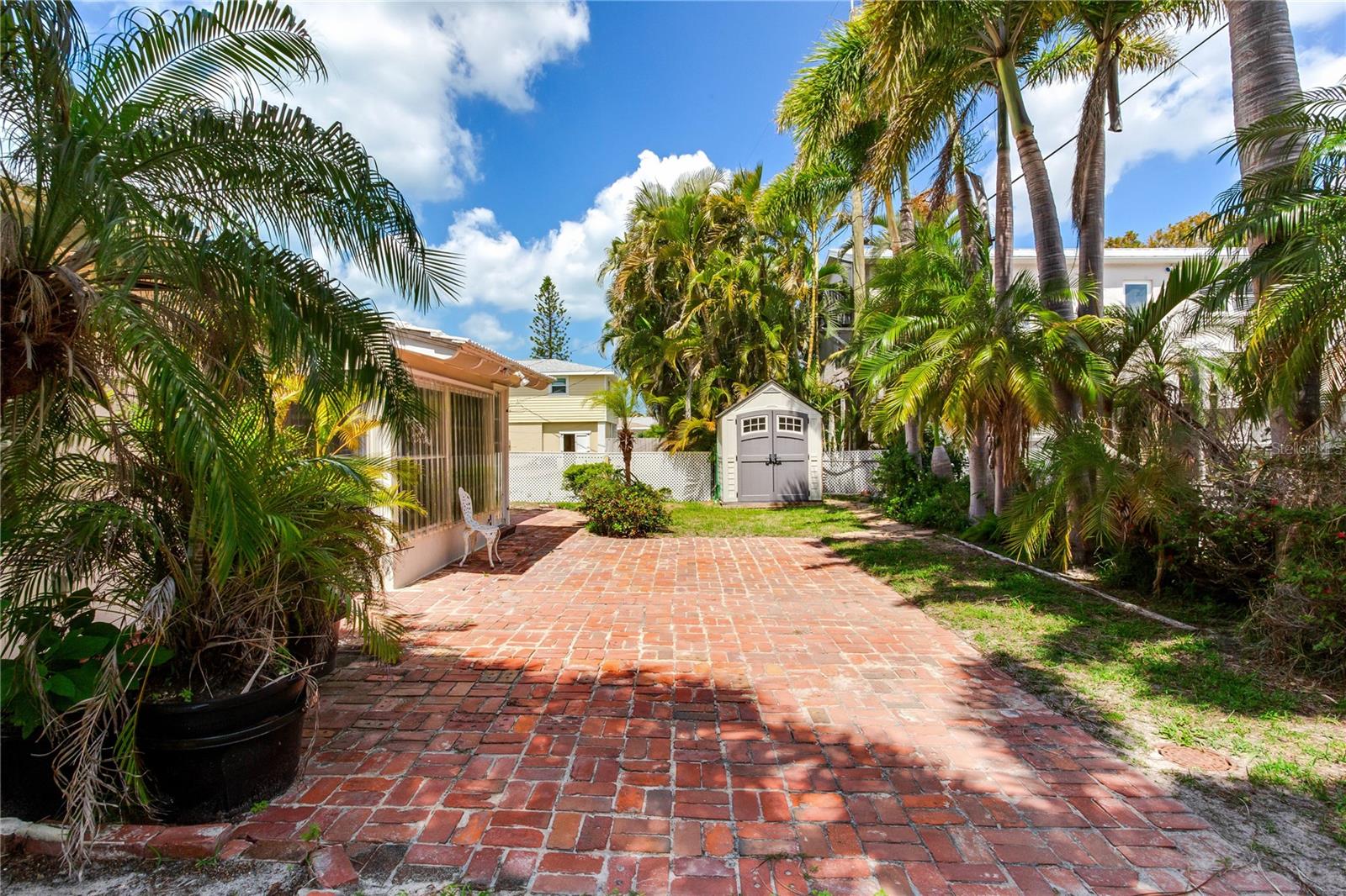 Image 36 of 50 For 16107 Gulf Boulevard