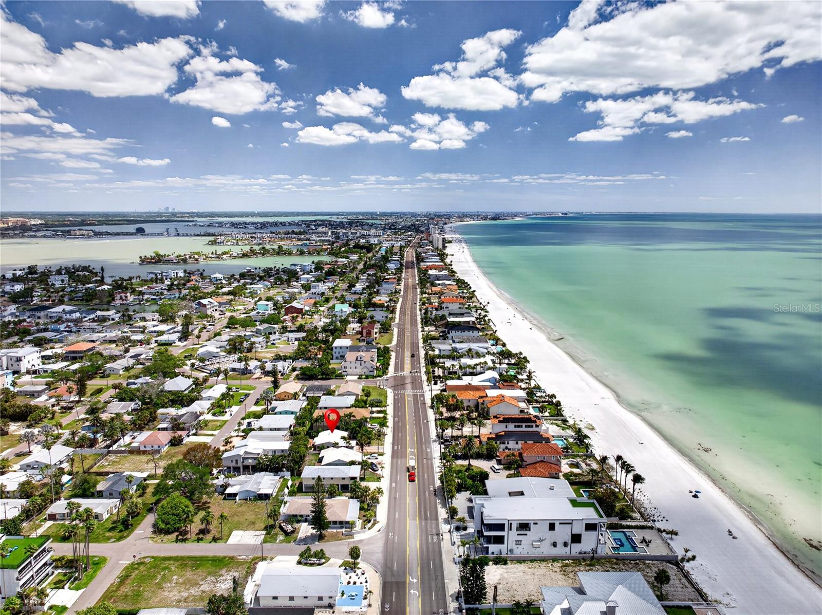 Image 5 of 50 For 16107 Gulf Boulevard