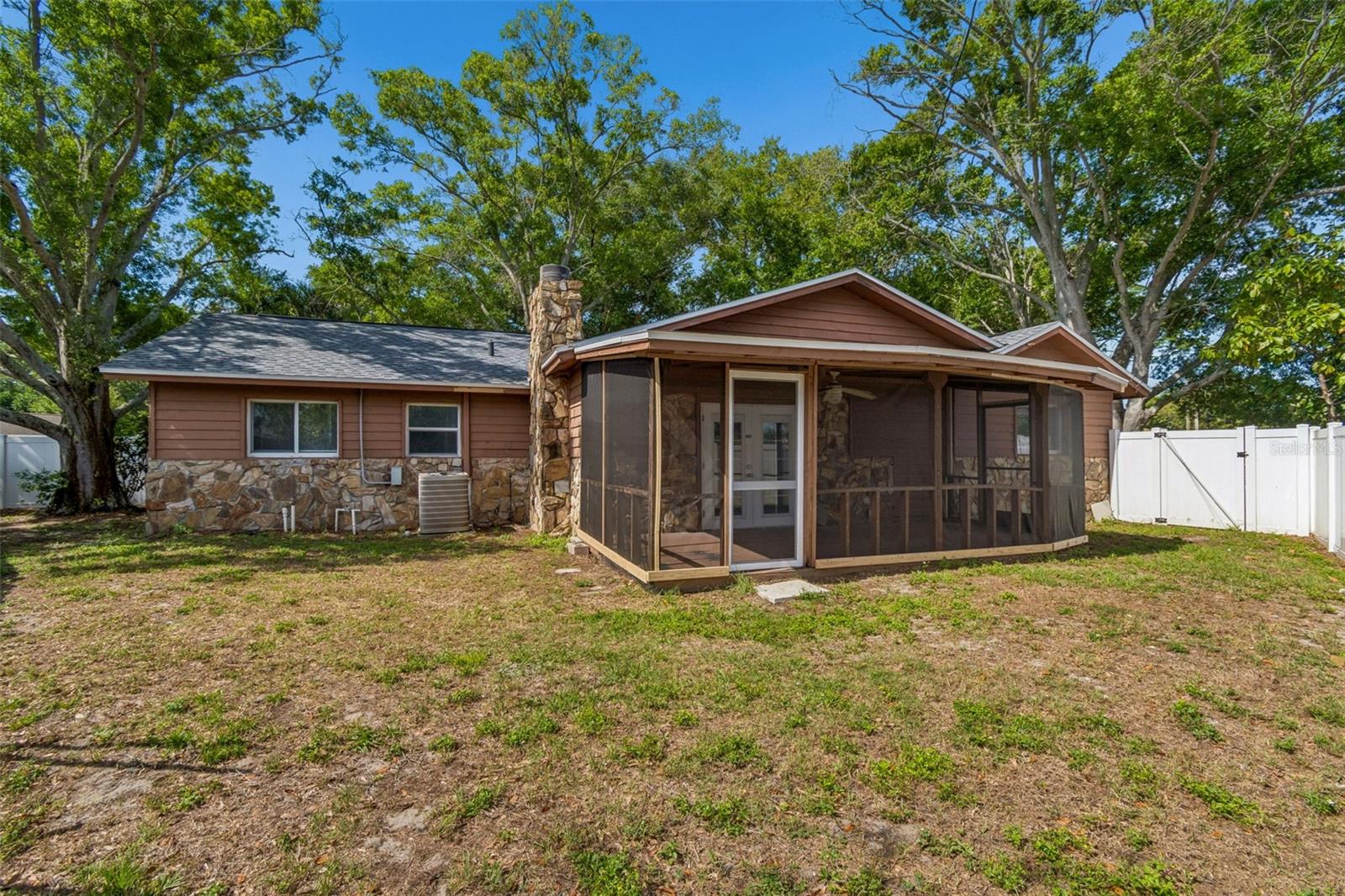 Image 18 of 19 For 1716 Madrid Drive