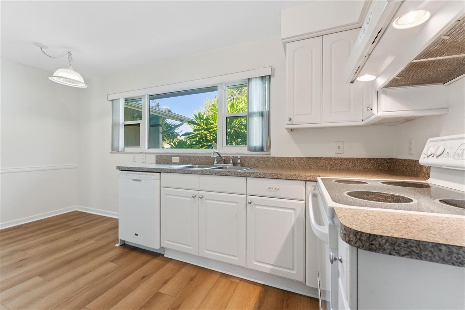 Image 13 of 42 For 1531 Picardy Circle