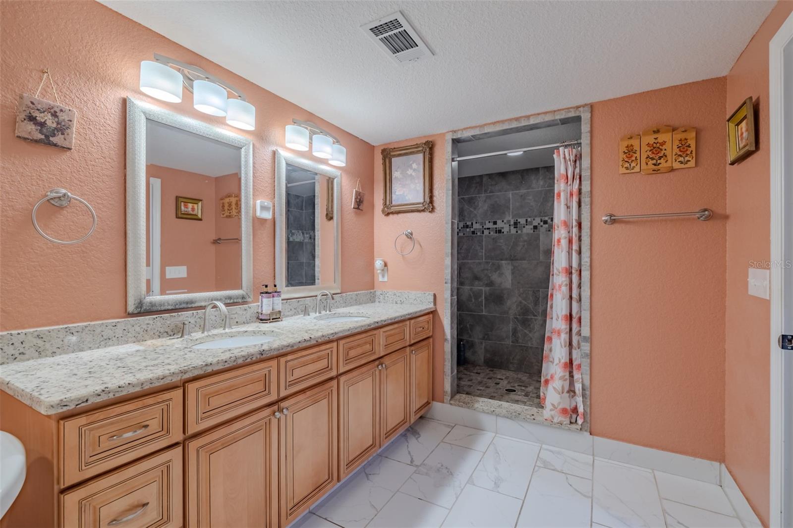 Image 23 of 39 For 18853 Tracer Drive