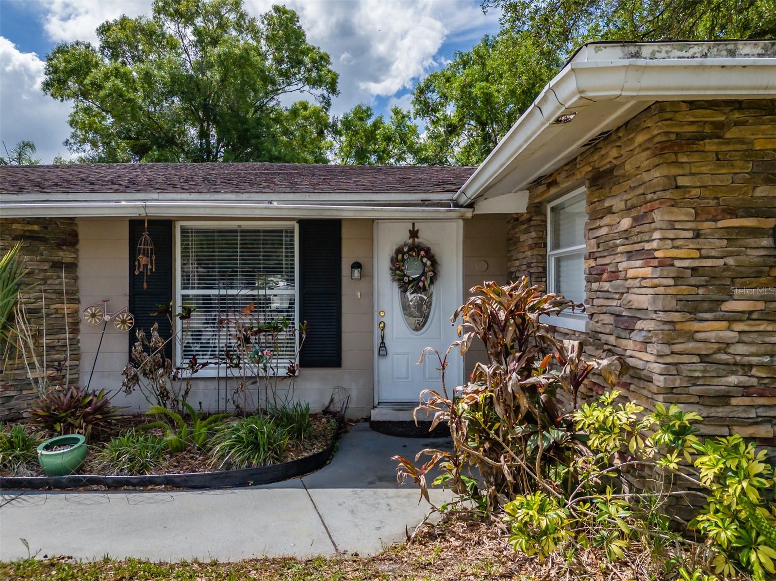 Image 3 of 39 For 18853 Tracer Drive