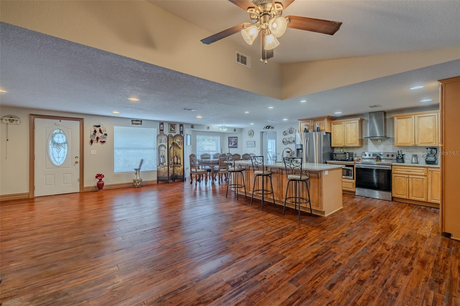 Image 4 of 39 For 18853 Tracer Drive