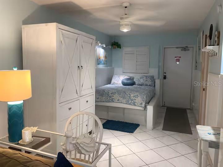 Image 16 of 33 For 800 Bayway Boulevard 26