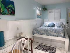 Image 19 of 33 For 800 Bayway Boulevard 26