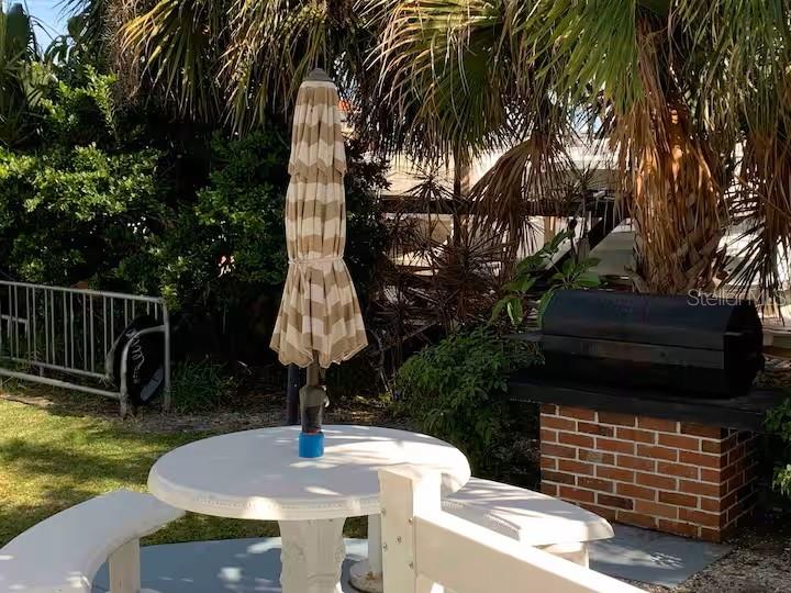 Image 30 of 33 For 800 Bayway Boulevard 26