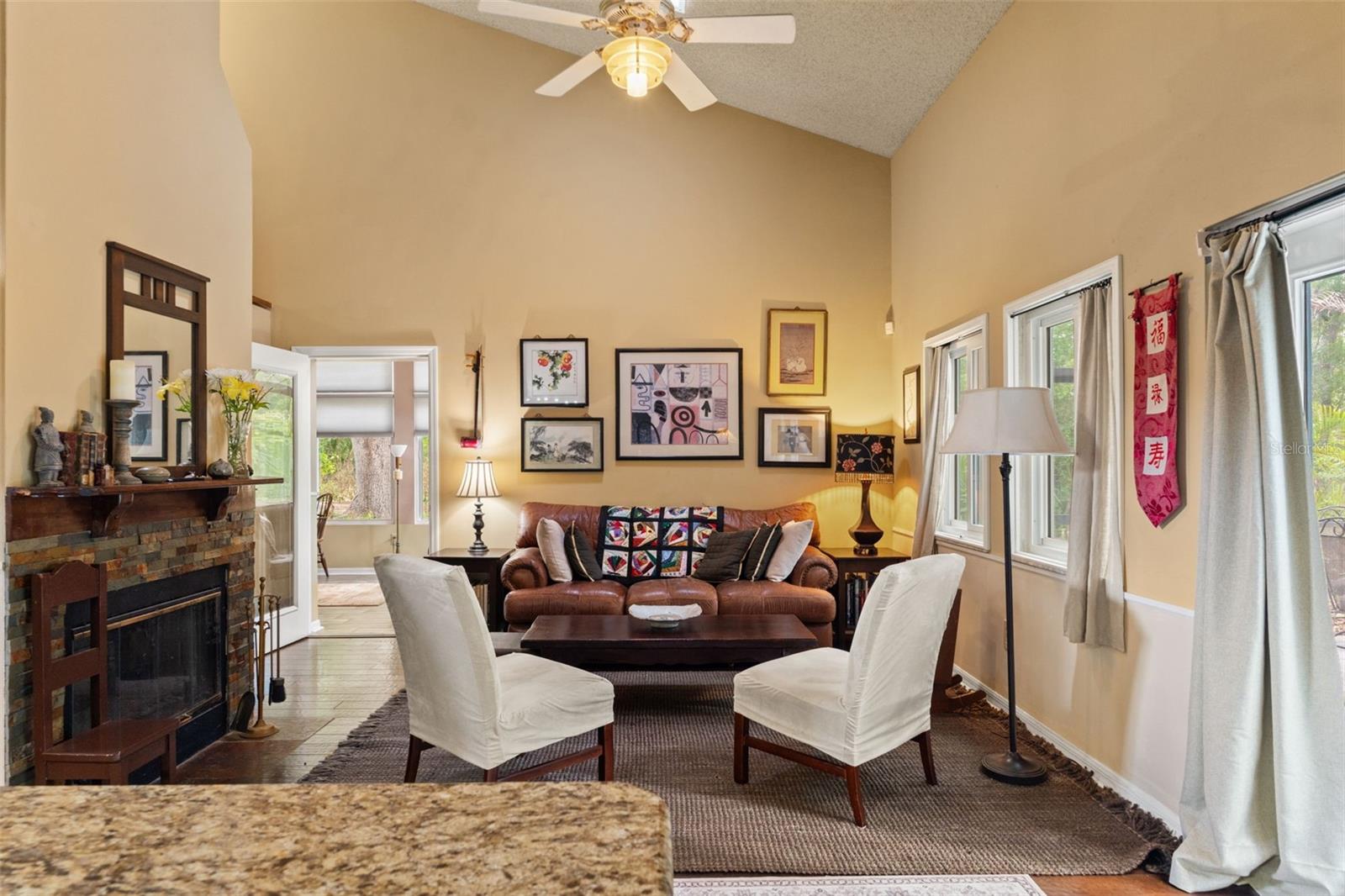 Listing photo id 17 for 16105 Cadbury Court