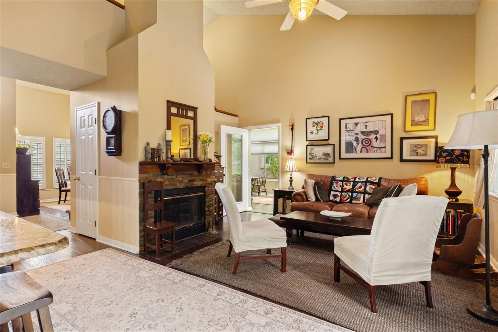 Listing photo id 18 for 16105 Cadbury Court