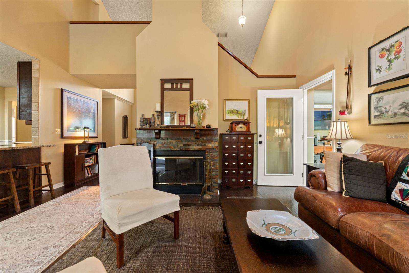 Listing photo id 19 for 16105 Cadbury Court