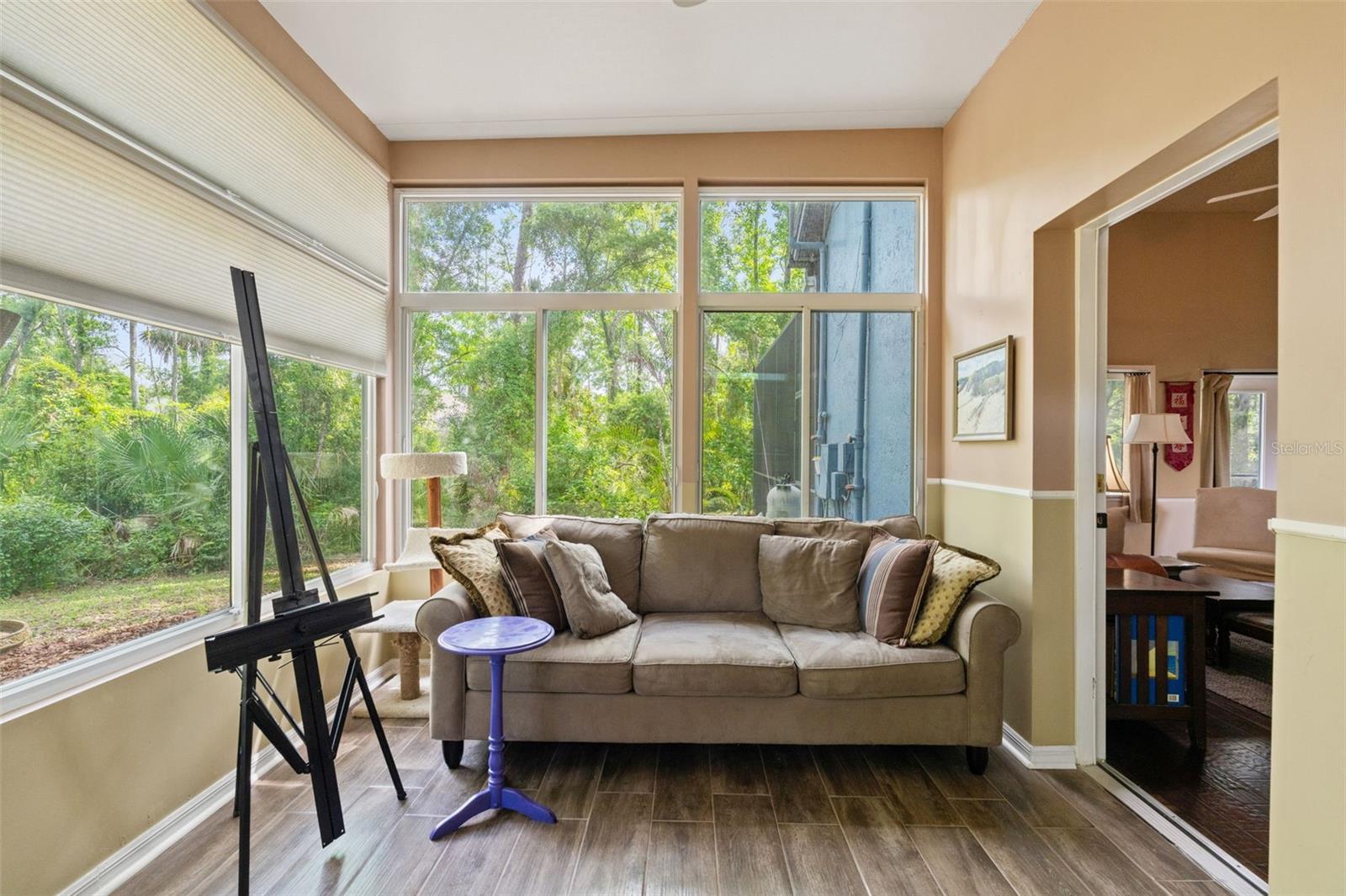 Listing photo id 21 for 16105 Cadbury Court