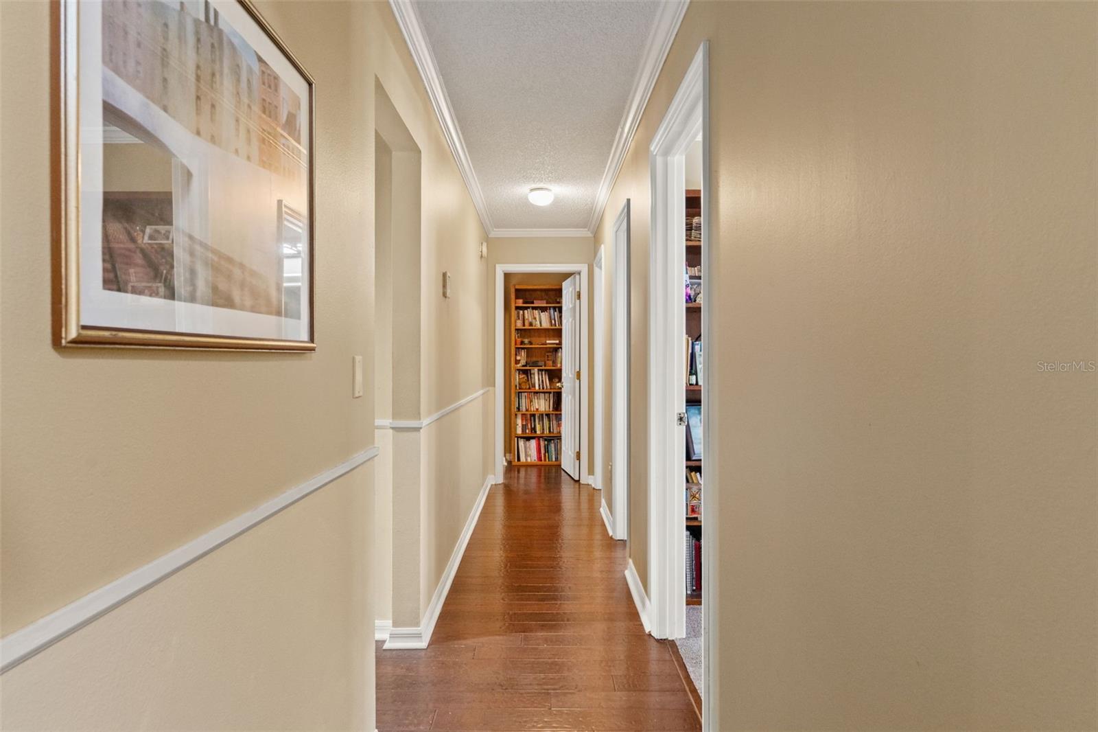 Listing photo id 23 for 16105 Cadbury Court