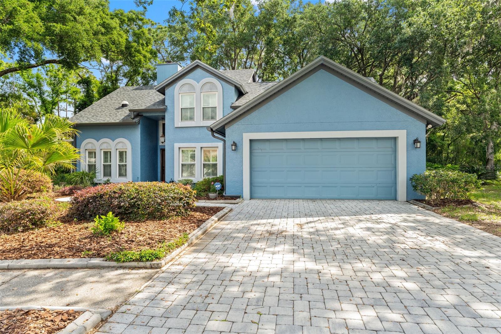 Listing photo id 1 for 16105 Cadbury Court