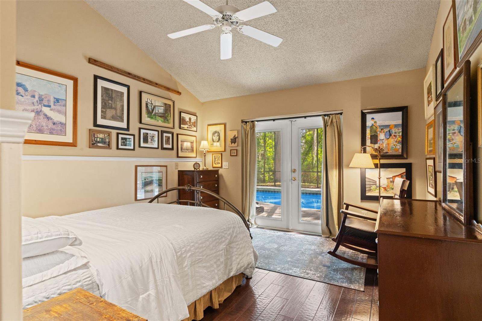 Listing photo id 29 for 16105 Cadbury Court