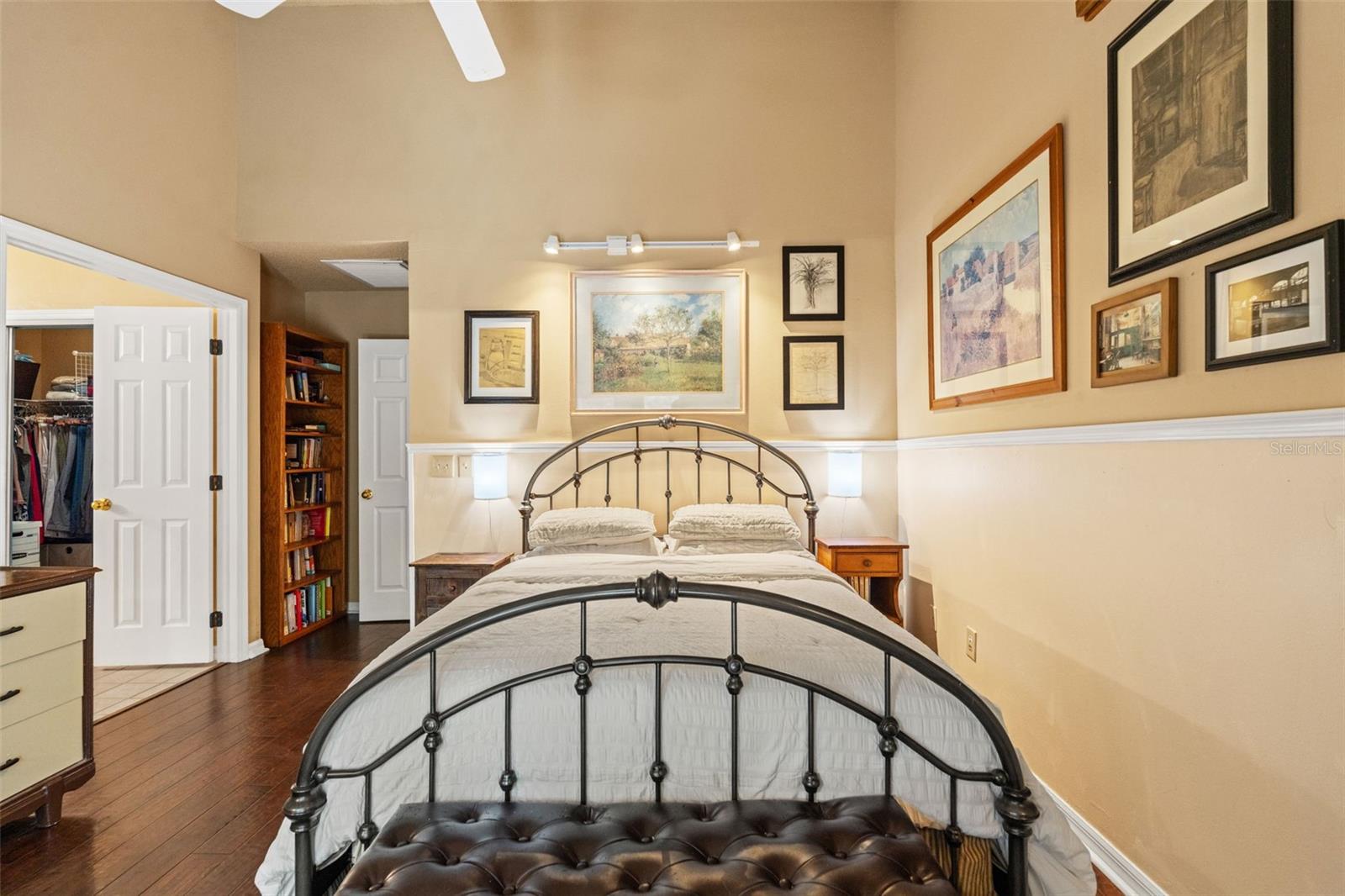 Listing photo id 30 for 16105 Cadbury Court